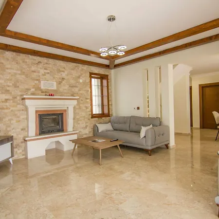 Lighthouse Lilia Vilă