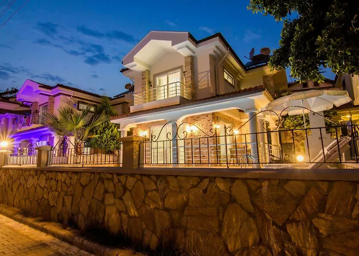 Lighthouse Lilia 别墅 费特希耶