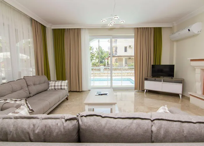 Lighthouse Lilia * 费特希耶