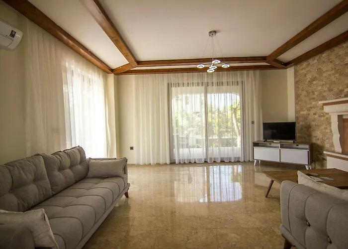 Lighthouse Lilia 别墅 费特希耶