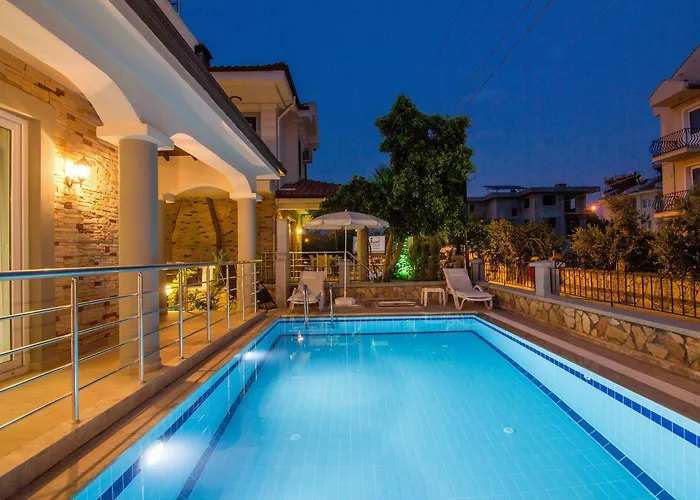 Lighthouse Lilia * 费特希耶